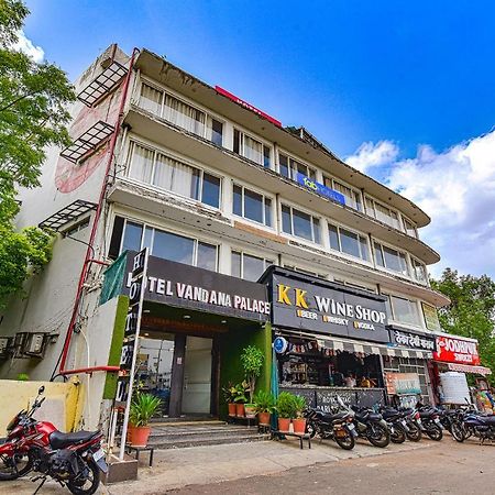 Hotel Vandana Palace Kota  Buitenkant foto