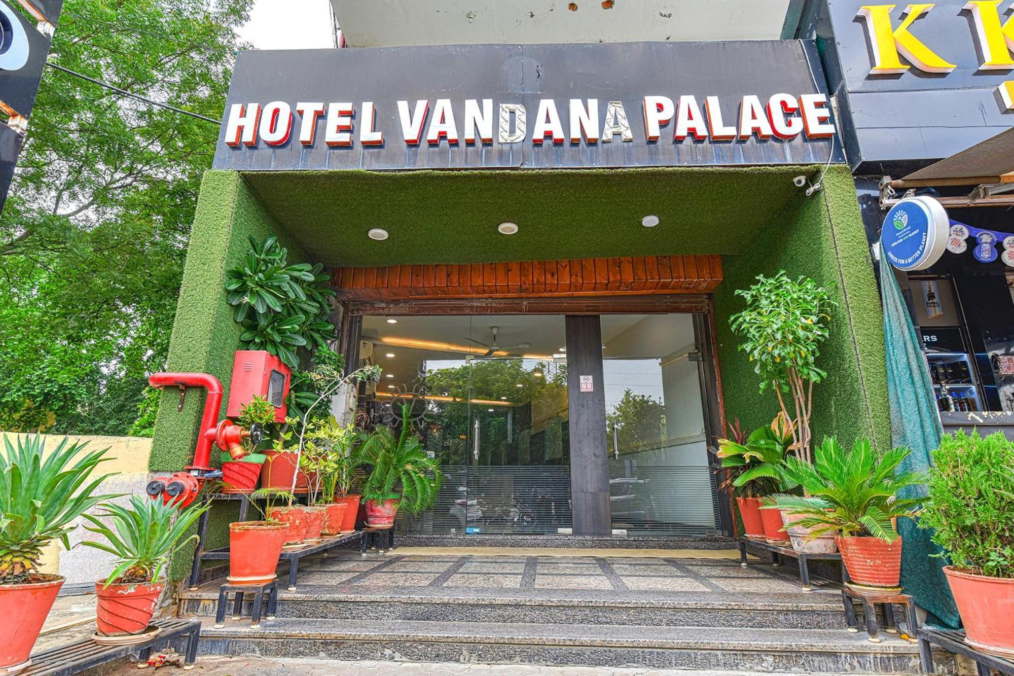 Hotel Vandana Palace Kota  Buitenkant foto